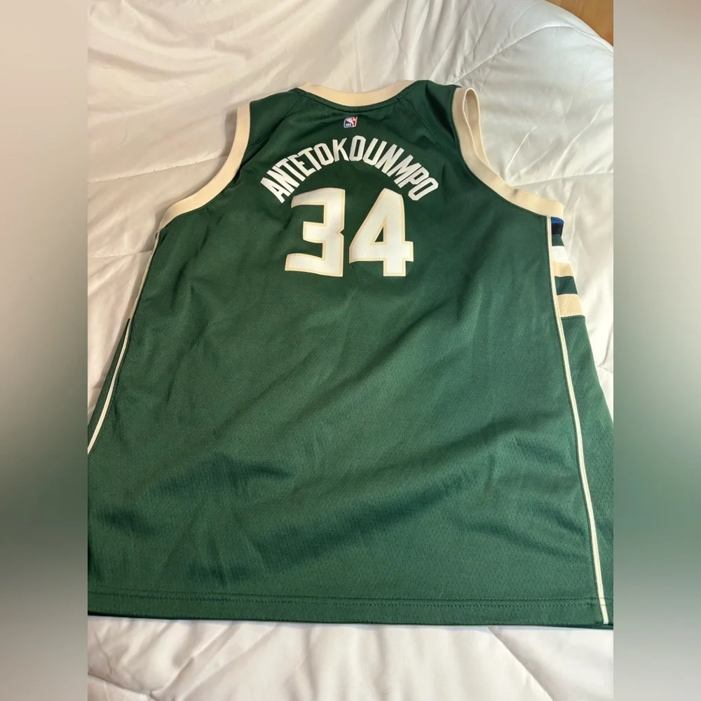 GIANNIS ANTETOKOUNMPO MILWAUKEE BUCKS NIKE SHIRT JERSEY YOUTH XL (18/20)48 GREEN